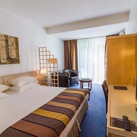Hotel Golf 4*