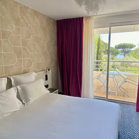 Ξενοδοχείο Golf 4*